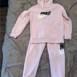 Nike girls 6 matching hoodie set